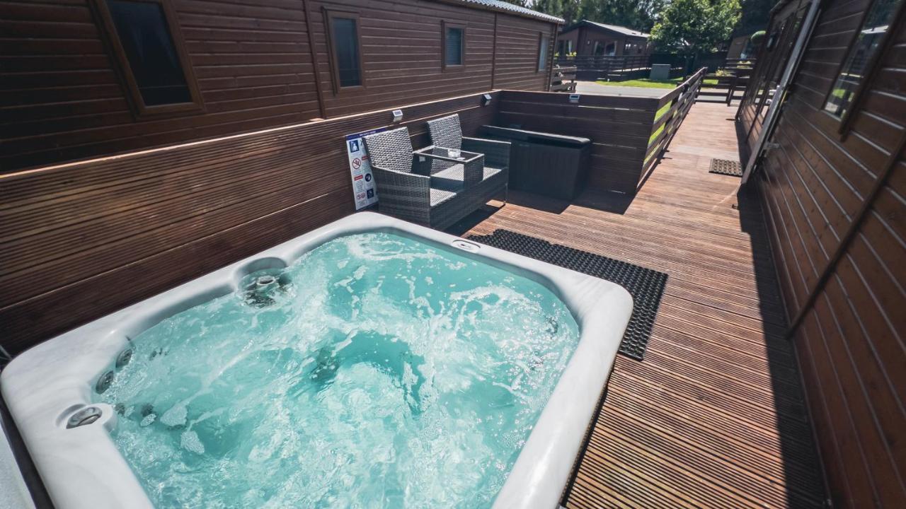 Hazel Oaks, Beautiful Lodge With Hot Tub - Sleeps 6 - Felmoor Park Morpeth Zewnętrze zdjęcie