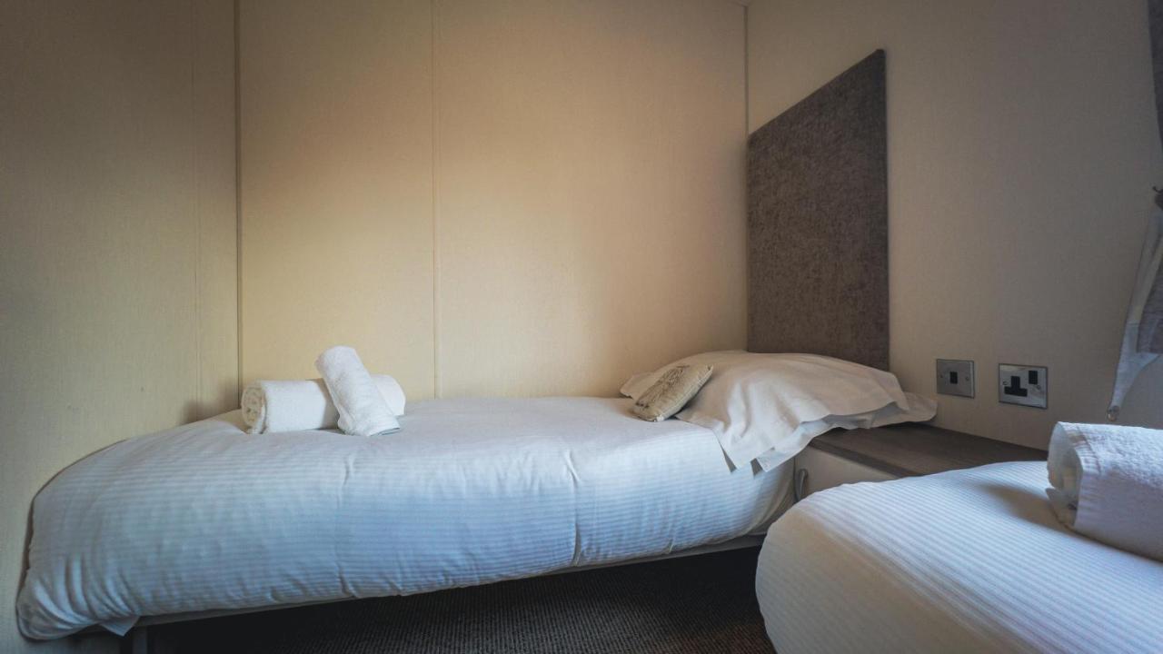 Hazel Oaks, Beautiful Lodge With Hot Tub - Sleeps 6 - Felmoor Park Morpeth Zewnętrze zdjęcie