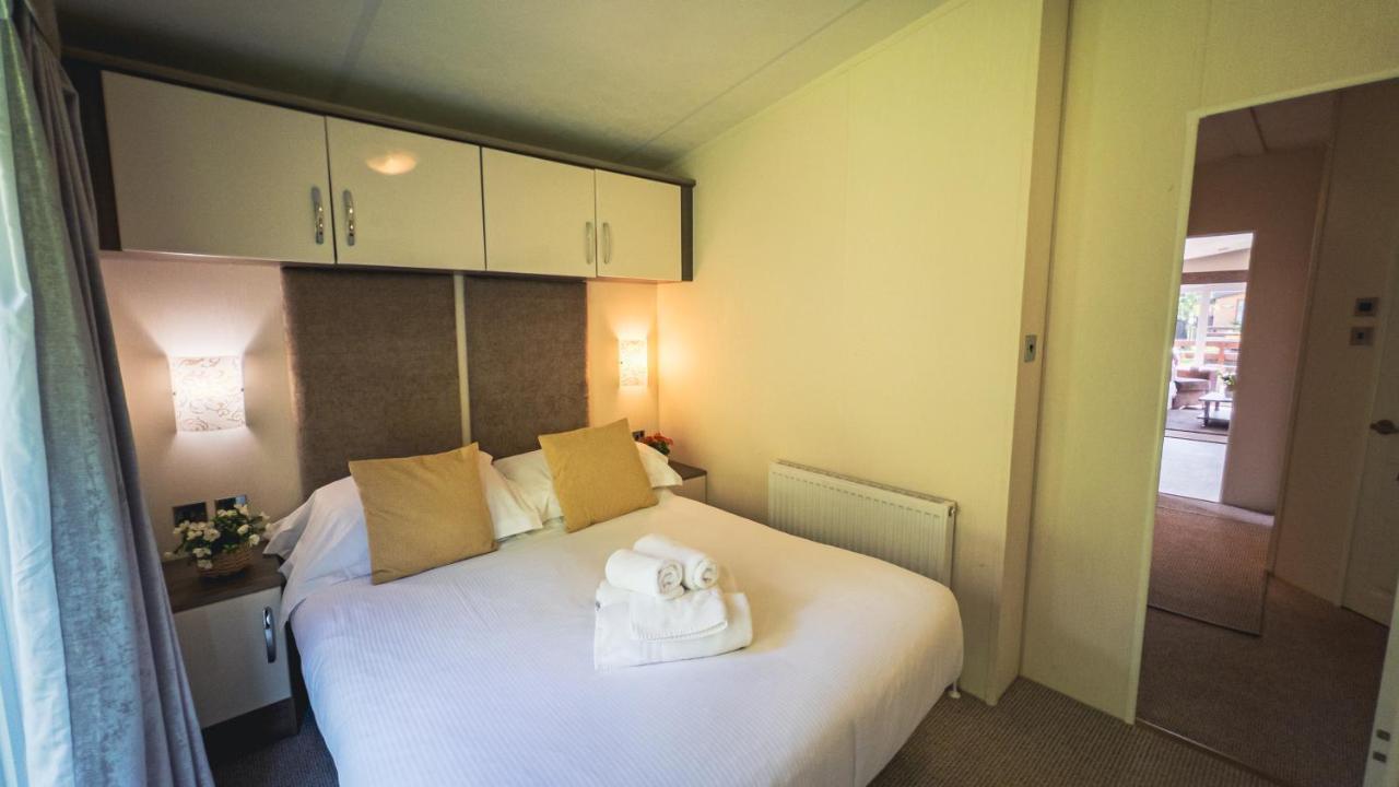 Hazel Oaks, Beautiful Lodge With Hot Tub - Sleeps 6 - Felmoor Park Morpeth Zewnętrze zdjęcie
