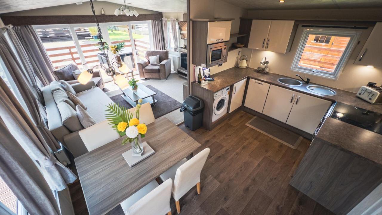 Hazel Oaks, Beautiful Lodge With Hot Tub - Sleeps 6 - Felmoor Park Morpeth Zewnętrze zdjęcie