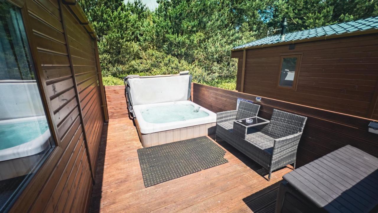 Hazel Oaks, Beautiful Lodge With Hot Tub - Sleeps 6 - Felmoor Park Morpeth Zewnętrze zdjęcie